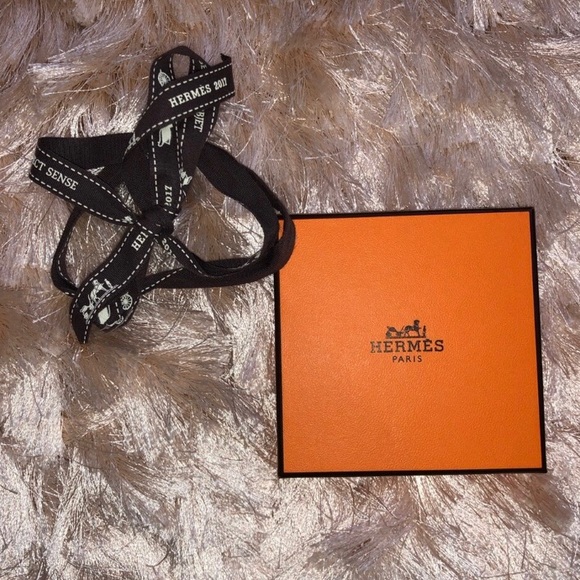 HERMÈS CLIC H BRACELET - Picture 2 of 5